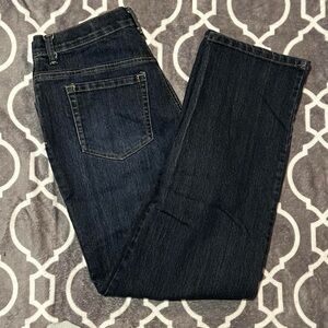 Gloria Vanderbilt denim jeans size 12 short. Straight fit. Stretchy!